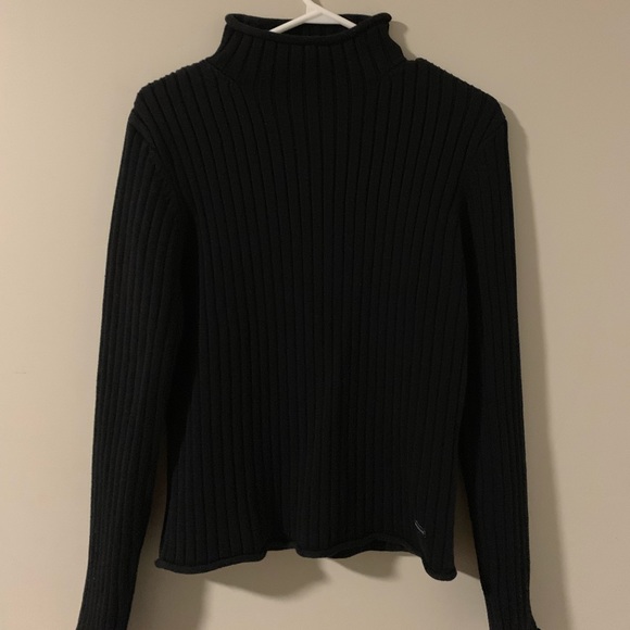 LEVIS Turtle Neck - Picture 2 of 3